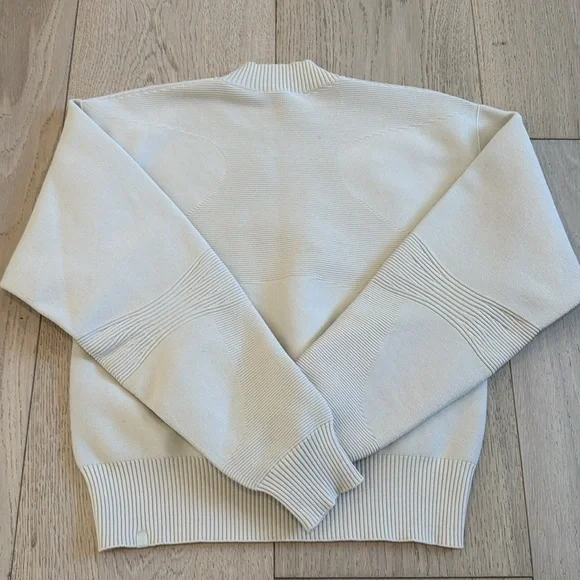 Lululemon Multi-Texture Crewneck Sweater in XS - Picture 3 of 10